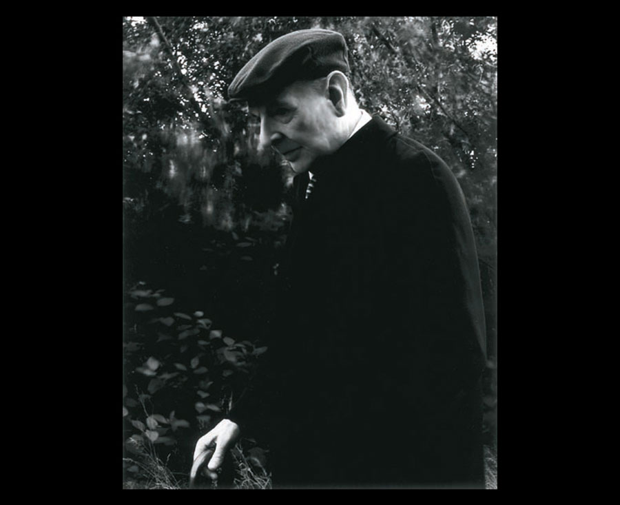 VATERBILDER | FATHERPICTURES - STAGED FAMILY PICTURES WITH SILICONE PUPPETS - Part I &copy; Burkhard Philipp von Harder